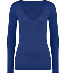 Everyday essential knitwear gets a cool modern redux in Closeds four season cotton-silk-cashmere pullover - V-neckline, long sleeves - Modern slim fit - Pair with everything from broken-in skinnies to chic tailored mini-skirts