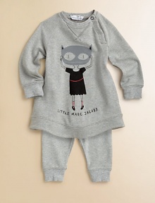 A fashion-conscious LMJ kitty adorns the front of an adorable sweatshirt-soft French terry dress with matching leggings.Ribbed neckline with snap closeLong raglan sleeves with ribbed cuffsBanded bottomMatching pull-on leggings with ribbed cuffs97% viscose/3% elastaneMachine washImported