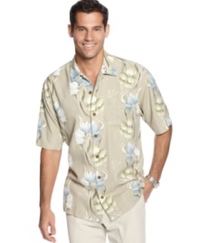 Keep things light. Stay comfortable, relaxed and looking good no matter what the situation with this floral silk shirt from Tommy Bahama.