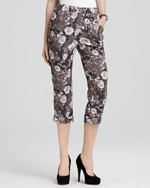 Slip into these Ella Moss floral-printed pants for a straight-from-the-runway look.