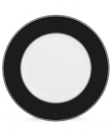 Leave it to kate spade to improve upon the classic sophistication of black and white. A concentric pattern featuring the timeless pairing lends your tabletop easy elegance.