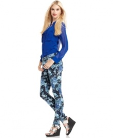 Blue blooms adorn Else Jeans' skinnies for a look that's at once vintage-inspired and totally right now!