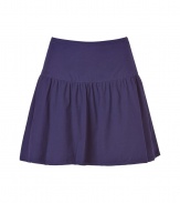 A flirty alternative to shorts, this versatile linen-blend skirt from Marc by Marc Jacobs adds a stylish kick to your warm weather basics - Fitted at hips, ruffle tier with pleating, concealed back zip closure, mini length - Wear with a tee and flats or with a blouse and heels for workweek chic