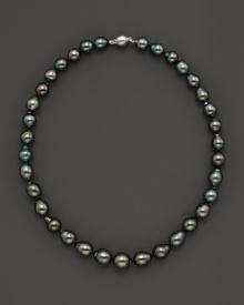 Darkly shimmering Tahitian pearls with 14K. white gold.