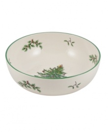 With an historic pattern starring the most cherished symbol of the season, Spode's Christmas Tree bowl is a festive gift to holiday dining. A full evergreen tree with baubles, tinsel and perfectly wrapped packages sets the table for celebration.