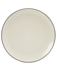 Crafted from versatile stoneware, these Noritake dinner plates are perfect for casual dining and elegant entertaining. The deep chocolate brown color enriches any tabletop while the classic shape makes this plate a practical choice.