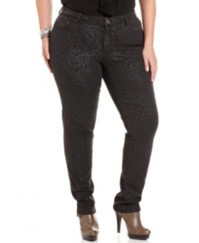 Land one the season's hottest trends with DKNY Jeans' plus size skinny jeans, flaunting a sexy leopard-print!