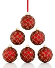 Stay merry with worry-free plastic ball ornaments. Spheres of rich burgundy crisscrossed with shimmering gold fill the tree with holiday splendor. (Clearance)