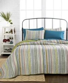 Vertical horizon. An eclectic mix of vertical stripes in fresh hues gives your space a casually modern appeal in this Tamarind quilt. Reverses to solid.