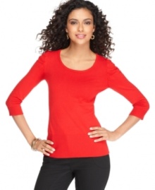 Just a touch of ruching sets Joseph A's sweater apart from the rest – the unique shoulders give this classic a contemporary look!