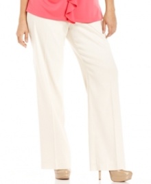 Crafted from a linen blend, Jones New York Collection's plus size straight leg pants are a perfect addition to your summer work wardrobe!