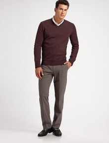 A new standard in menswear dressing, shaped from luxurious Scottish cashmere. V-neckRibbed detailCashmereDry cleanImported