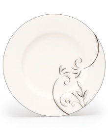 A fluid contemporary pattern with subtle shimmer dances along the edging of this accent plate. As a stylish accent for entertaining or a simple way to spruce up an everyday meal, the Voila collection always looks right. Qualifies for Rebate