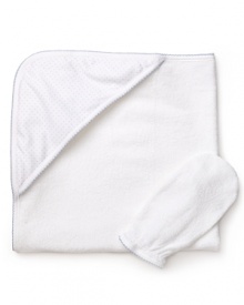 Bundled with a sateen ribbon, this polka dot towel and washing mitt are designed to make bathtime a pure delight.