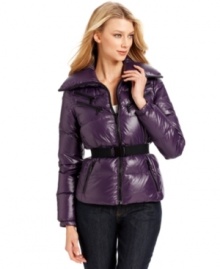 MICHAEL Michael Kors' zip-front puffer jacket adds a sporty-chic feel to your look.