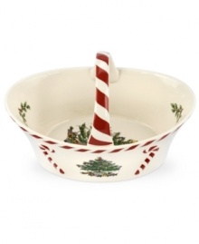 Christmas couldn't be sweeter with Spode's Christmas Tree Peppermint basket. An iconic holiday favorite trimmed in candy stripes and a coordinating handle is a festive gift to holiday homes.