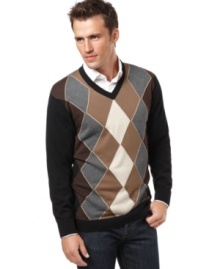 With such a classic pattern, this Perry Ellis argyle sweater will be a must-have item for seasons to come.