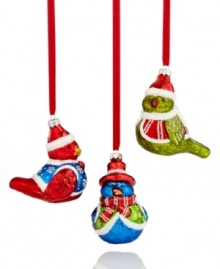 Birds of a feather flock together. This trio of cheery friends dressed in charming winter hats and vests bring an instant holiday feel to your tree.