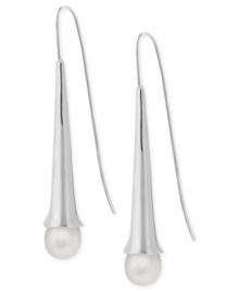 Have yourself a ball with this set of drop earrings from Robert Lee Morris. Crafted from silver-tone mixed metal, the linear pair features a simulated pearl bead at the end for a dash of style. Approximate drop: 2-1/10 inches