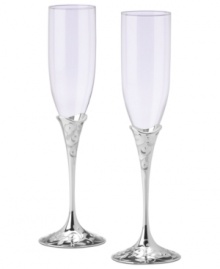 A toast to elegance. The Opal Innocence flutes features a delicate vine pattern accented by matte and polished silver.