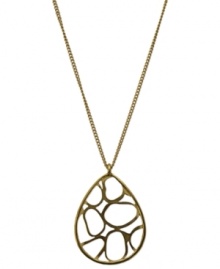 Free-flowing beauty from T Tahari. This oval pendant necklace from the Essentials collection is designed with openwork detail. Nickel-free for sensitive skin. Crafted in 14k gold-plated mixed metal. Approximate length: 17 inches + 3-inch extender. Approximate drop: 1-1/2 inches.