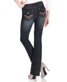 For a classic denim style in a flattering fit, check out this look from Earl Jeans! In a dark wash with a bootcut leg, these petite jeans pair perfectly with tees and sweaters alike!