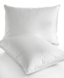 Better than basic. Experience the luxury of premium white goose down wrapped in a smooth, 400-thread count cotton cover. This indulgent pillow is finished with Lauren Ralph Lauren embroidery and piping detail. Also boasts a 240-thread count inner shell.