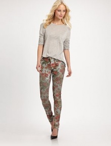 Shimmery floral print adds a touch of contemporary edge to these alarmingly fitted skinnies. THE FITHigh rise, about 8Inseam, about 30THE DETAILSZip flyFive-pocket style44% rayon/29% cotton/25% cupro/2% polyurethaneMachine washImportedModel shown is 5'9 (175cm) wearing US size 4.