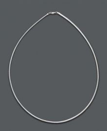 Perfect for all your slides and pendants, this sleek and simple omega necklace by Giani Bernini is crafted in sterling silver. Approximate length: 17-1/2 inches.