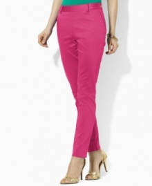 Crafted in lustrous cotton sateen with a hint of stretch for comfort, Lauren by Ralph Lauren's classic petite pant is rendered in a chic ankle-length silhouette for modern style.