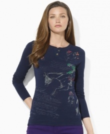 A faded equestrian print with romantic script adorns the front of the essential long-sleeved petite tee for a chic, timeworn look.