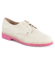 As sweet as can be. Tommy Hilfiger's Honeybee lace-up oxfords are menswear-inpsired with a pop of color.