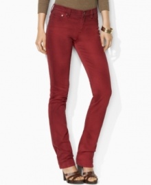 Lauren Jeans Co.'s essential denim jean features a slim, straight leg and a hint of stretch for a versatile, modern look.