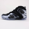 Taking a few tips from classic Penny Hardaway shoes of the past, the Nike Zoom Rookie Men's Shoe honors the point-guard's legacy with sleek good looks and a supportive fit.