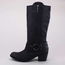 Western inspired. Fashionista approved. This boot features all the right details to pull the entire ensemble together.