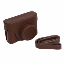 Leather Camera Case Bag for Fujifilm X100 Brown. Christmas Shopping, 4% off plus free Christmas Stocking and Christmas Hat!