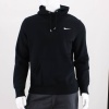 A durable layer with a loose fit, the Nike Squad Fleece Men's Hoodie offers maximum warmth.