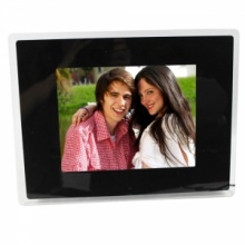 10.4 Multimedia LCD Digital Photo Frame with 2GB Memory Card. Christmas Shopping, 4% off plus free Christmas Stocking and Christmas Hat!