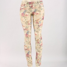 A bouquet of flowers puts a smile on your face and so do these snazzy floral jeans. These light stretch skinny jeans feature a classic five-pocket construction, tonal stitching detail, zip fly and floral print throughout. 70% Cotton, 28% Polyester, 2% Spandex. Machine Wash. Imported.