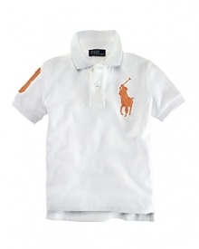 This classic cotton mesh polo features a vibrant block of color and is embellished with an embroidered pony for a signature look.