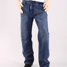 With their straight fit, these boys' jeans will keep him "straight" fresh. Great for creating a cool and relaxed look.