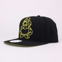 Family Guy's Giant Chicken appears on this black New Era snapback, complete with matching yellow underbrim.